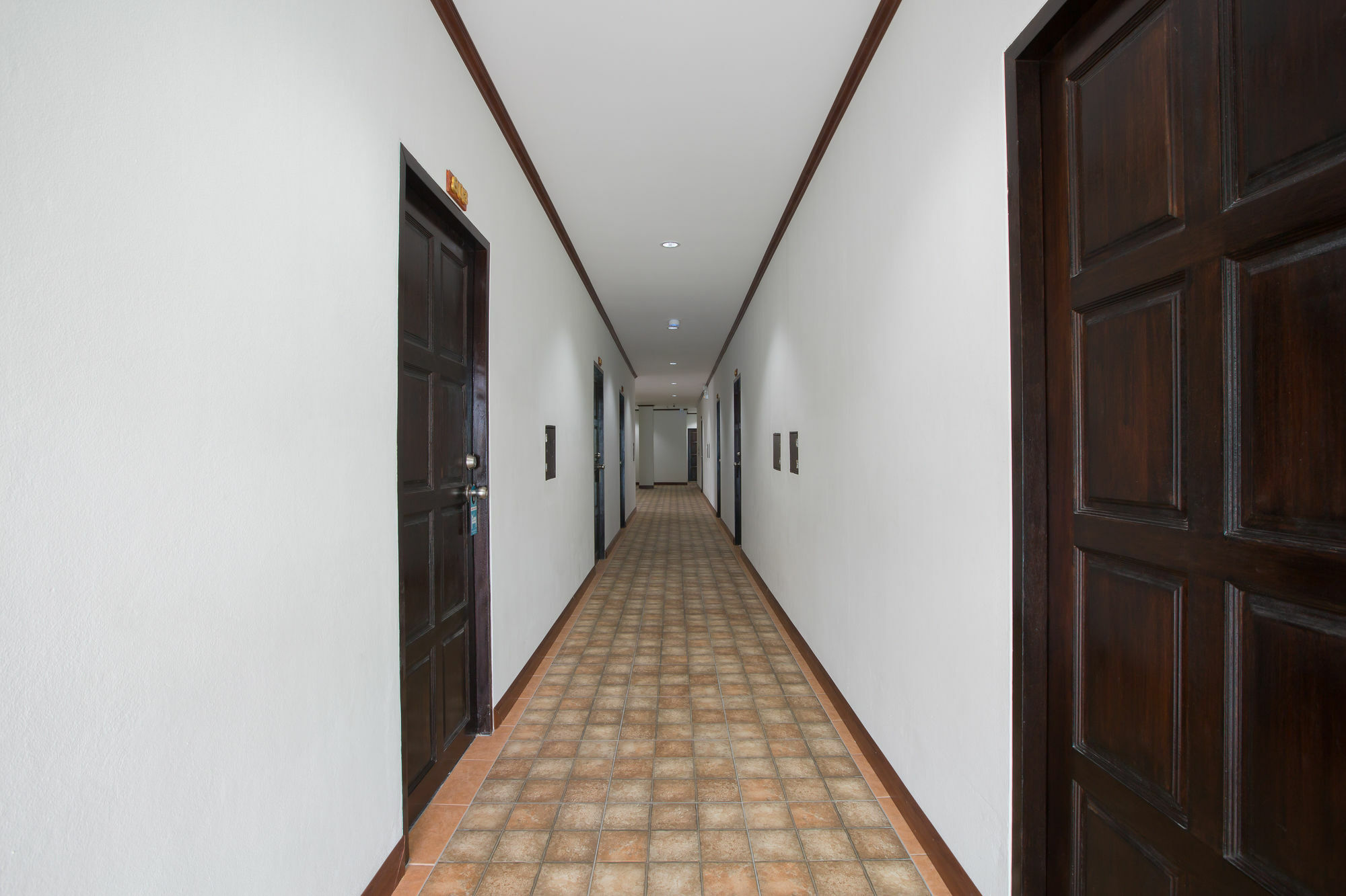 Chusri Hotel Patong Dış mekan fotoğraf